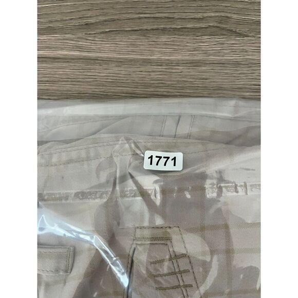 Lululemon Plaid Chino Golf Shorts Men's 38 10.5" Inseam Beige Nylon Spandex - Picture 11 of 11